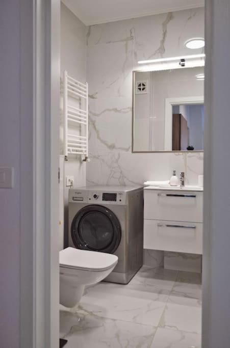 Eliza'S Apartment By Oasis Homes Oradea Exteriér fotografie
